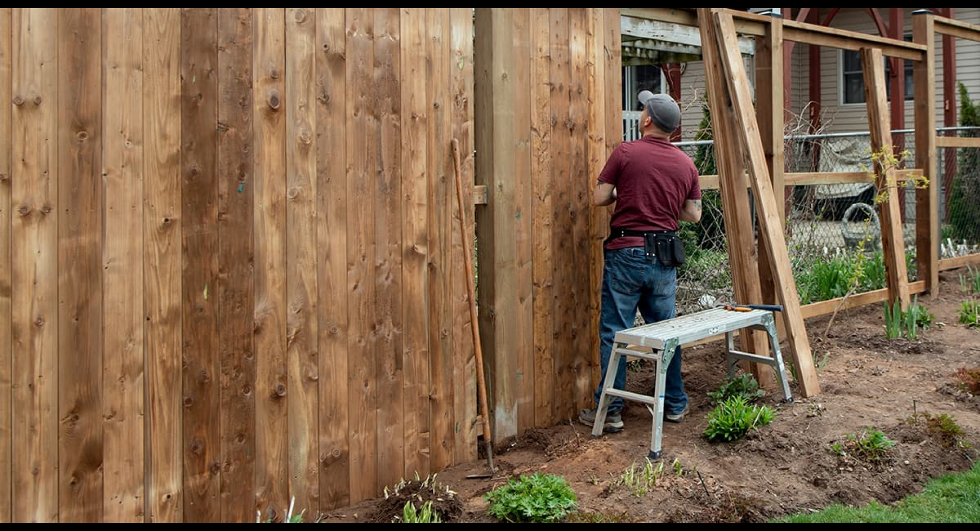 What Insurance Do Regina Deck and Fence Contractors Need